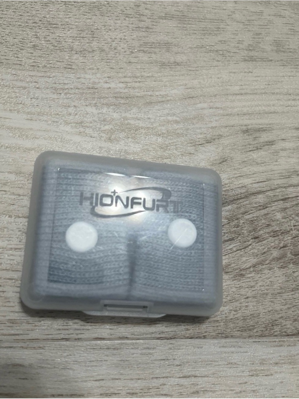 2 Gray acupuncture wristbands with Case